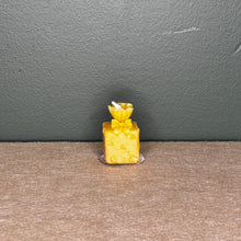 Load image into Gallery viewer, 100% Local Beeswax Candles | Made by Quartz and Company