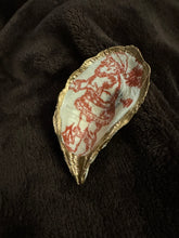 Load image into Gallery viewer, Custom Oyster Shell Ornament Pre-Order
