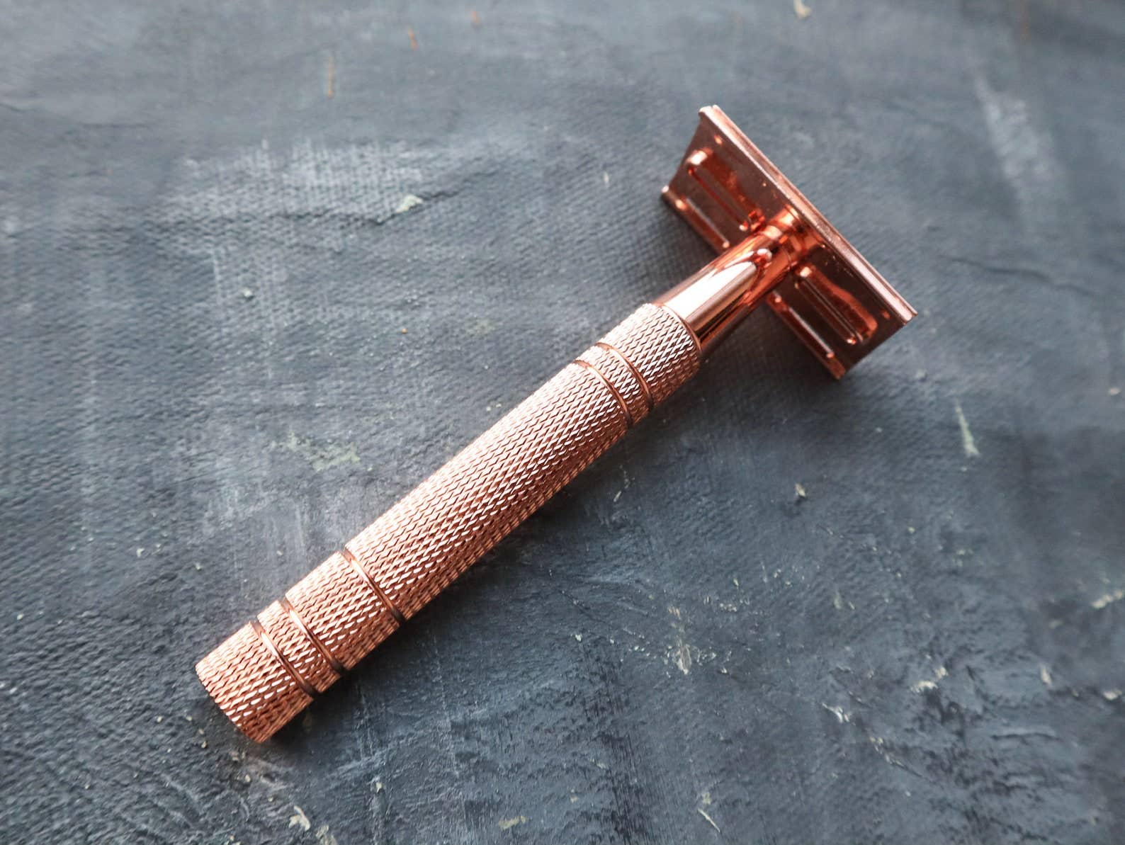 Double Edge Safety Razor (5 Free Blades) – Quartz and Company
